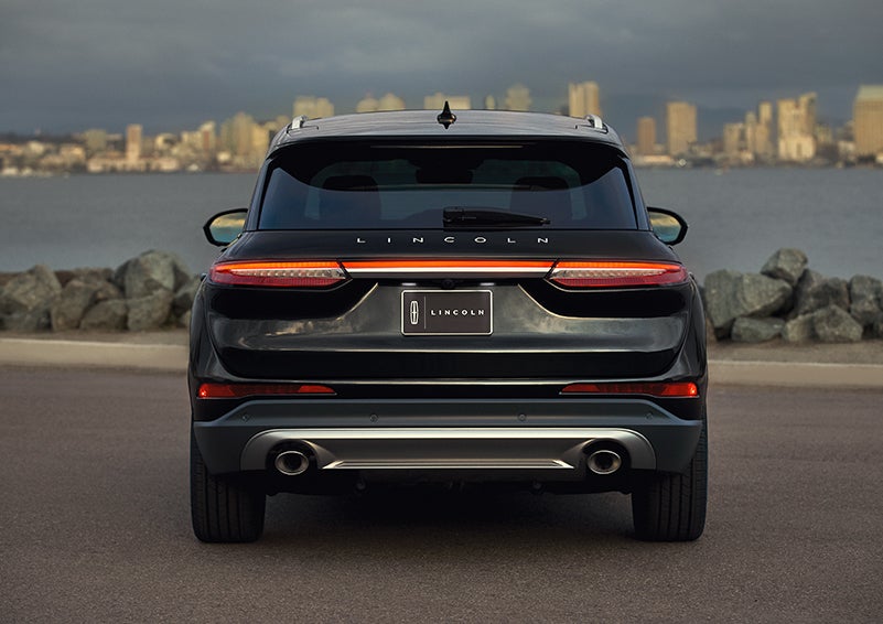 The rear lighting of the 2024 Lincoln Corsair® SUV spans the entire width of the vehicle. | Apple Lincoln Apple Valley in Apple Valley MN