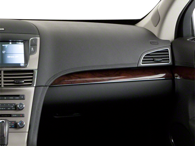 2011 Lincoln MKT Base