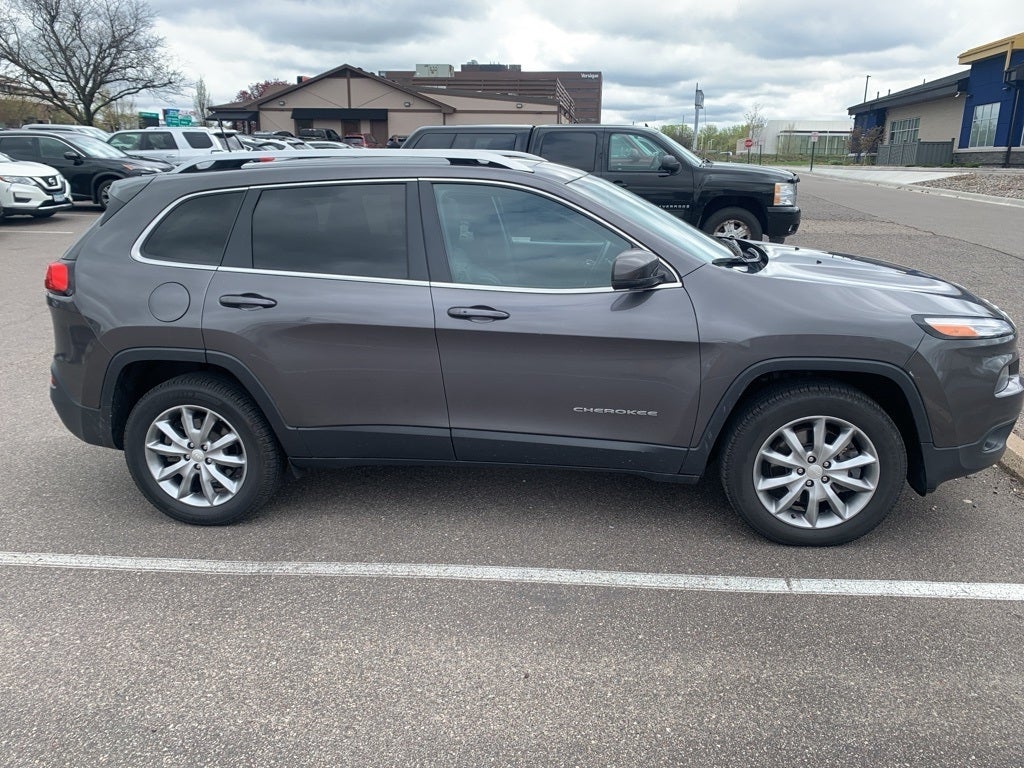 Used 2018 Jeep Cherokee Limited with VIN 1C4PJMDX1JD610395 for sale in Apple Valley, Minnesota