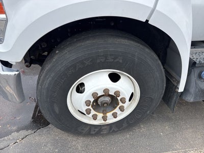 2022 Ford F-650SD Base XL