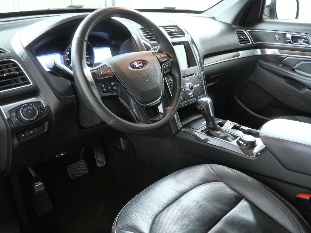 Used 2018 Ford Explorer Limited with VIN 1FM5K8F89JGC86365 for sale in Apple Valley, Minnesota