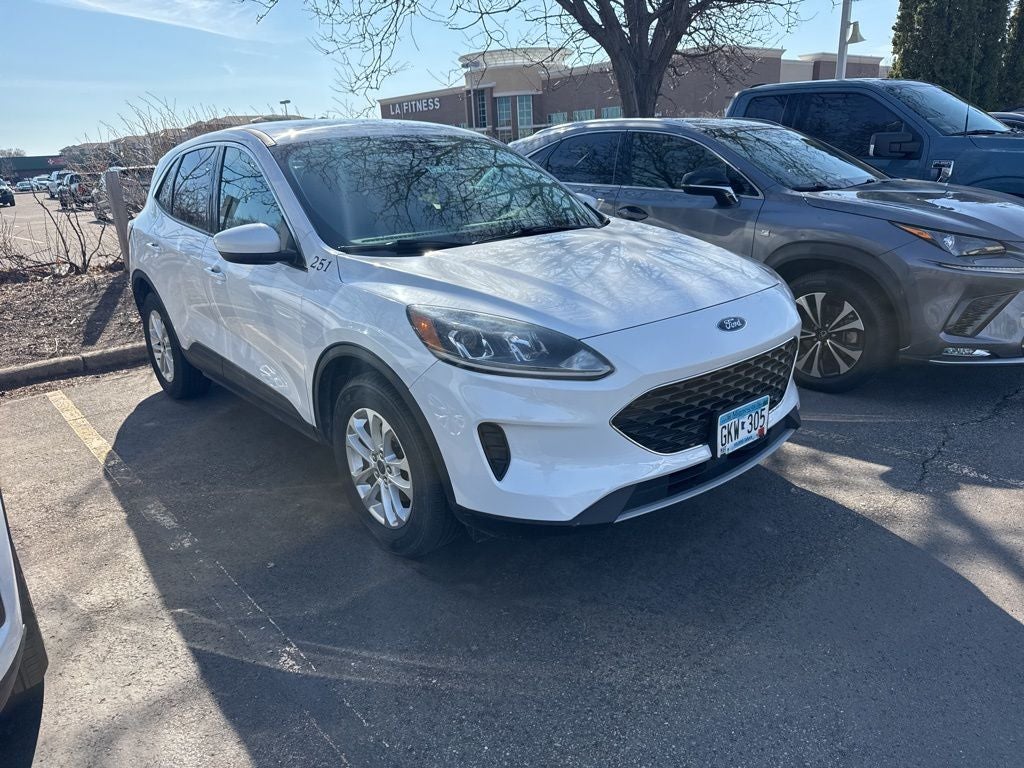 Used 2021 Ford Escape SE with VIN 1FMCU9G65MUA16804 for sale in Apple Valley, Minnesota
