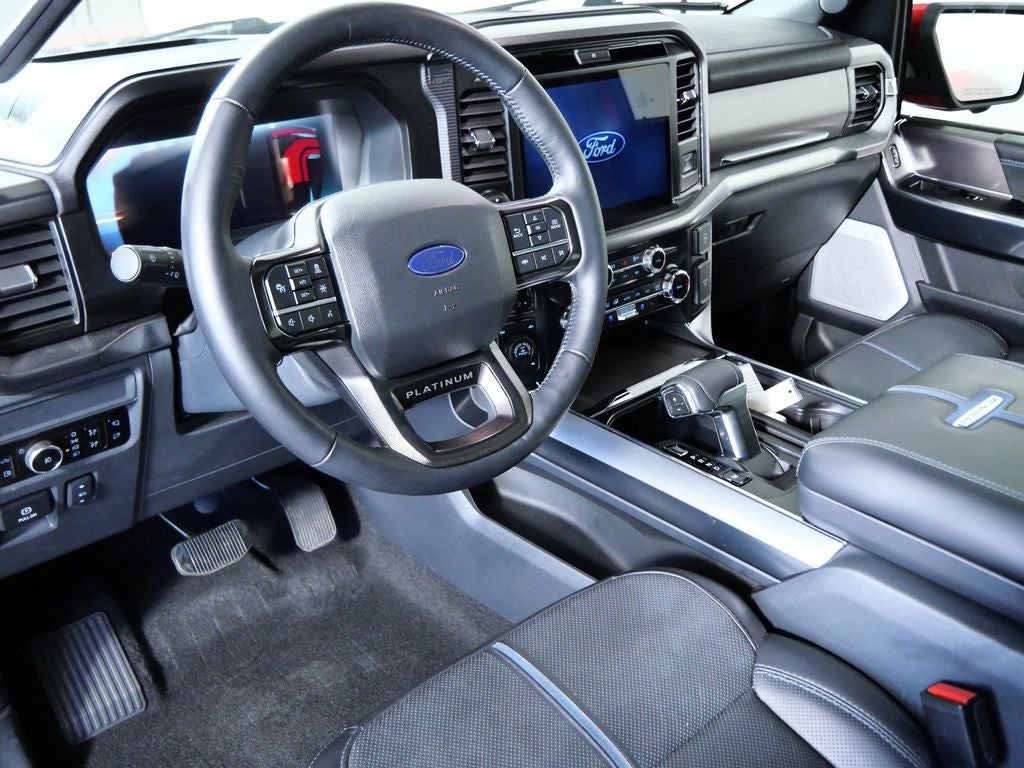 2025 Ford F-150 Platinum