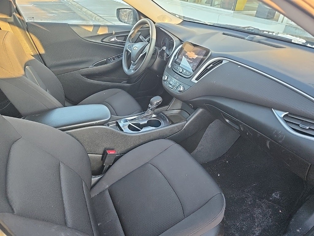 Used 2022 Chevrolet Malibu 1LS with VIN 1G1ZB5ST0NF188232 for sale in Apple Valley, Minnesota