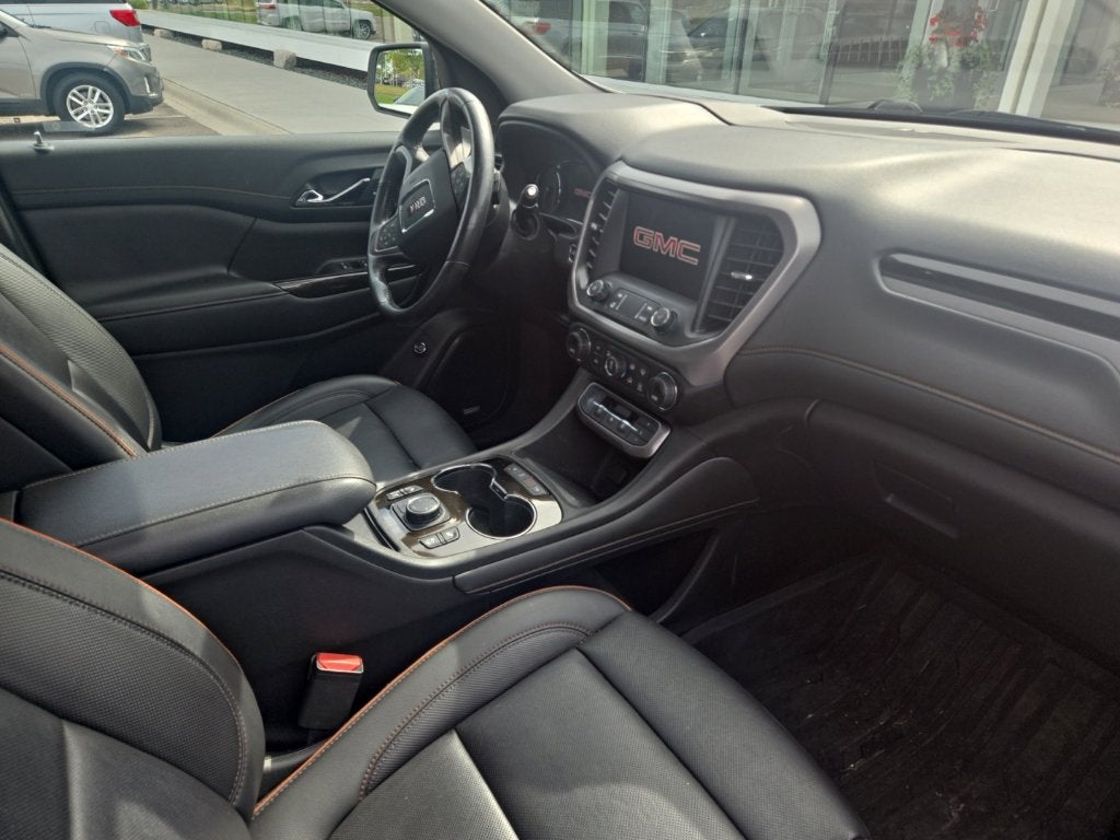 2021 GMC Acadia AT4
