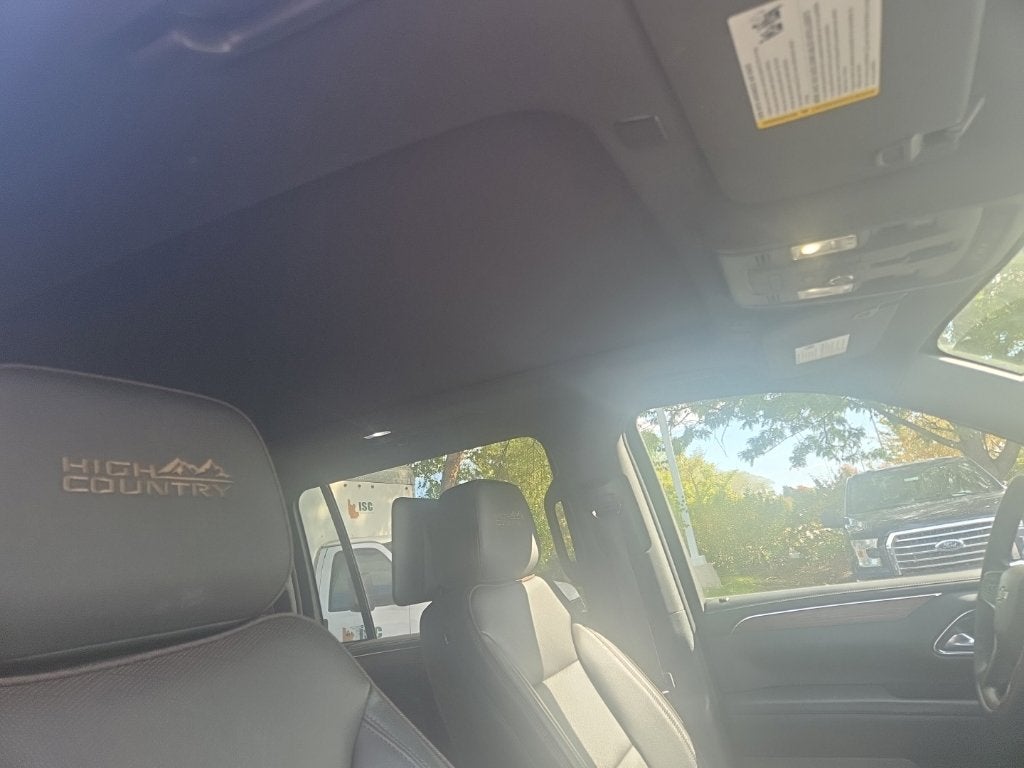 2023 Chevrolet Suburban High Country