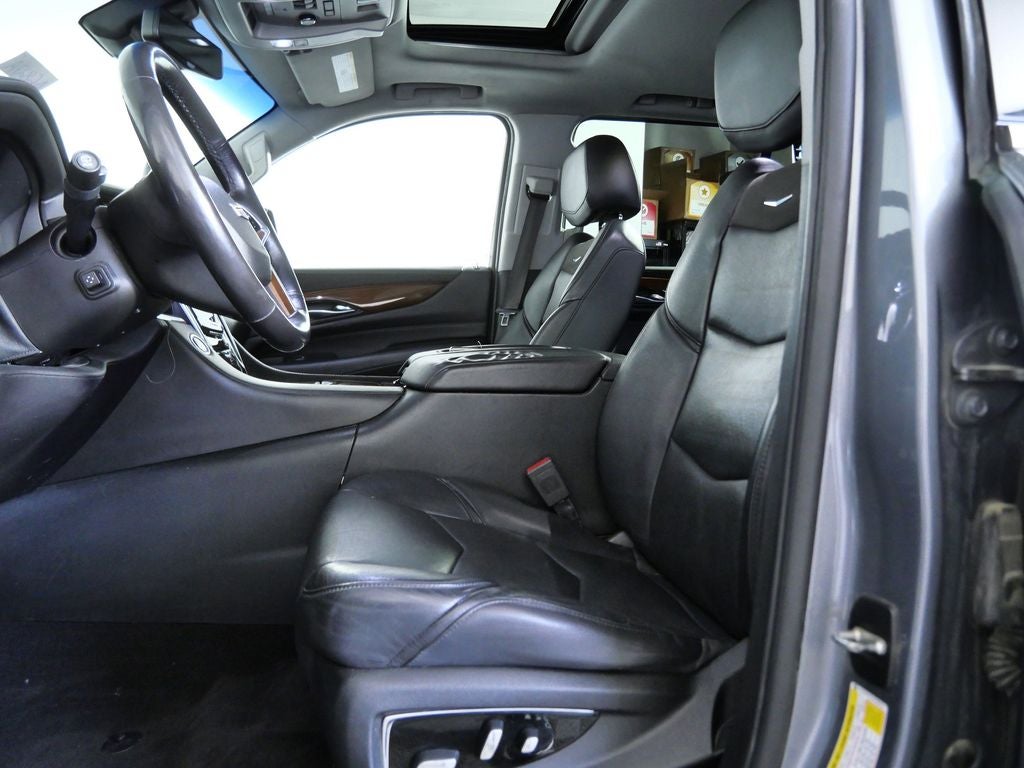 2018 Cadillac Escalade ESV Luxury