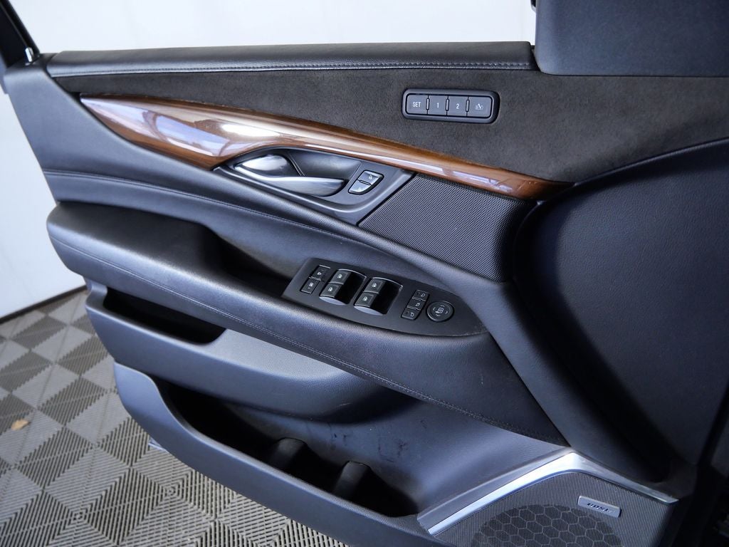 2018 Cadillac Escalade ESV Luxury