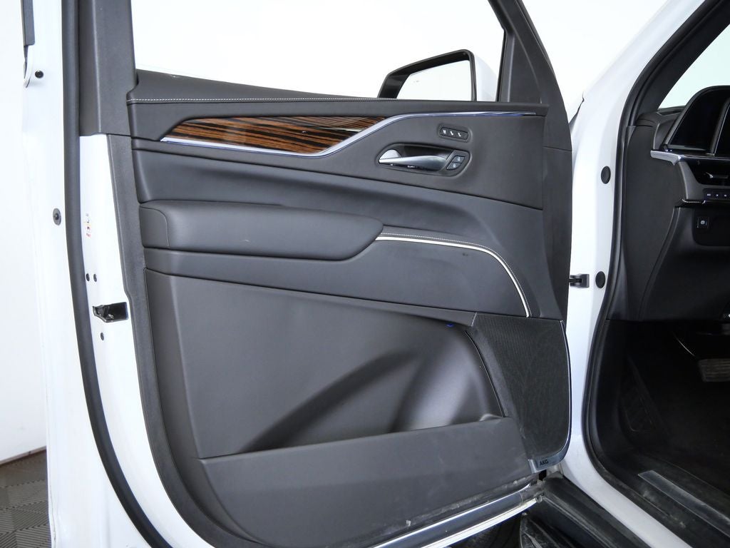 2024 Cadillac Escalade ESV Premium