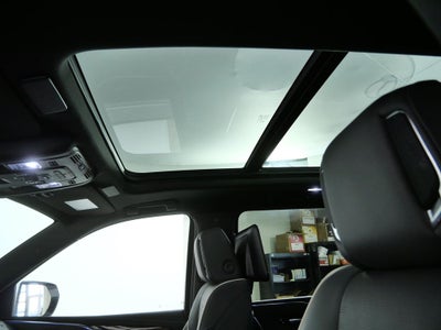 2024 Cadillac Escalade ESV Premium