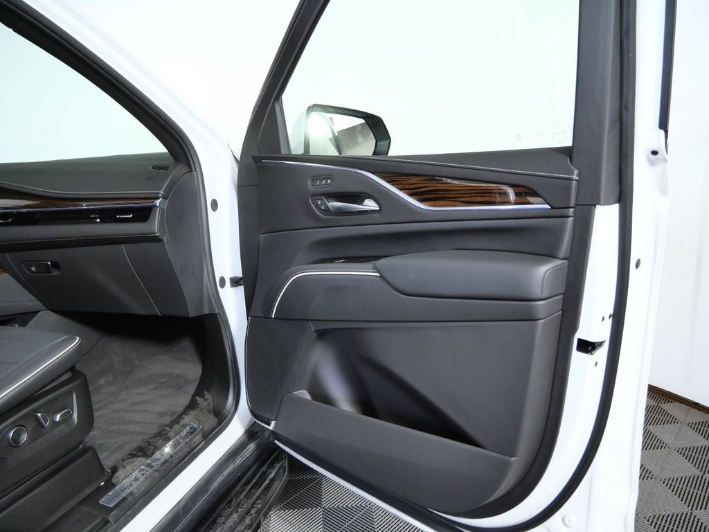 2024 Cadillac Escalade ESV Premium