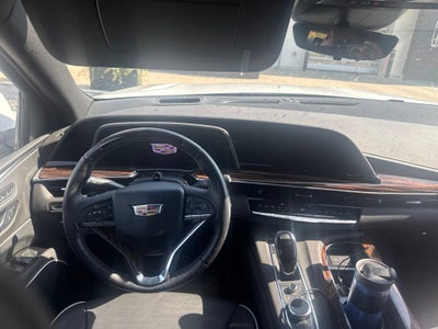 2024 Cadillac Escalade ESV Premium