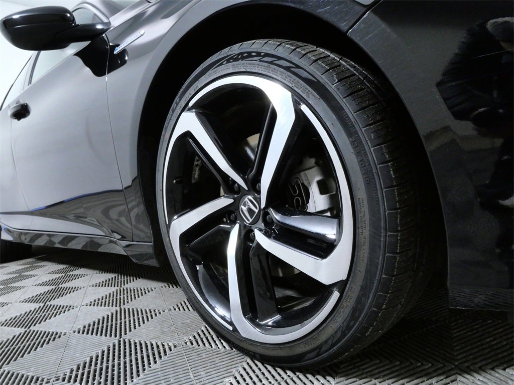 Used 2022 Honda Accord Hybrid Sport with VIN 1HGCV3F25NA035435 for sale in Apple Valley, Minnesota