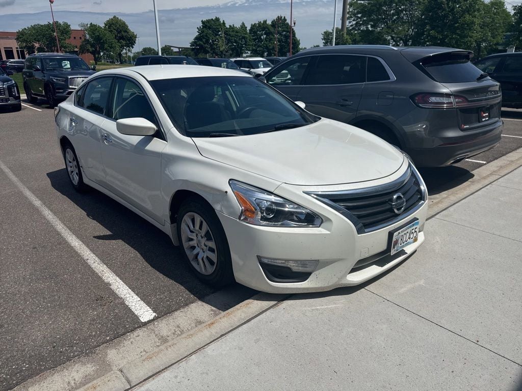 2015 Nissan Altima 2.5 S's photo