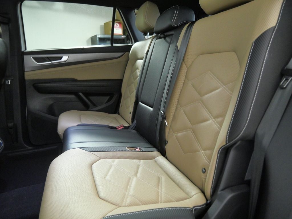 2025 Volkswagen Atlas Cross Sport 2.0T SE w/Technology