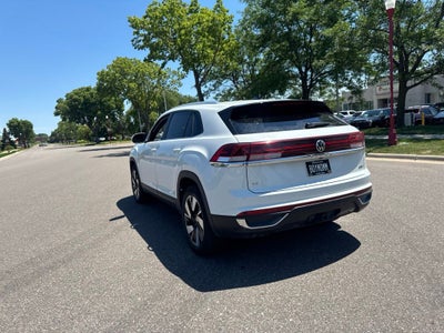 2025 Volkswagen Atlas Cross Sport 2.0T SE w/Technology