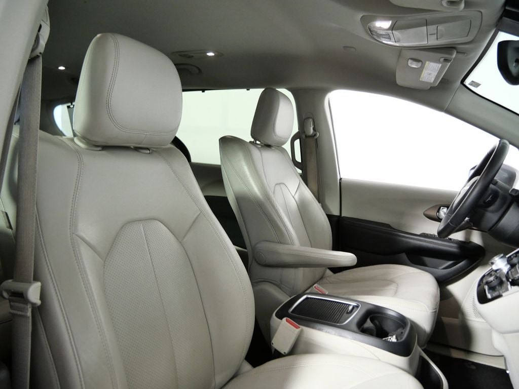 2017 Chrysler Pacifica Touring L Plus