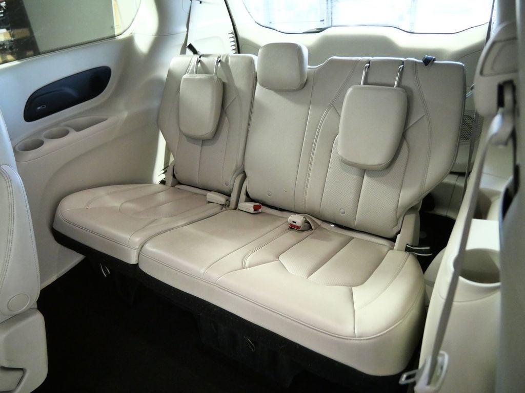2017 Chrysler Pacifica Touring L Plus