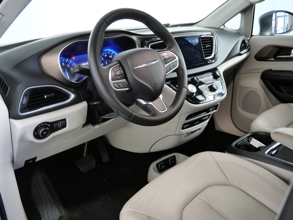 2017 Chrysler Pacifica Touring L Plus