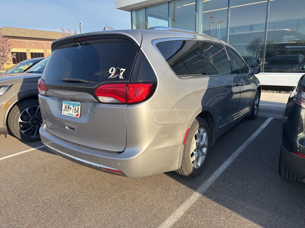 2017 Chrysler Pacifica Touring L Plus