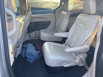 2017 Chrysler Pacifica Touring L Plus