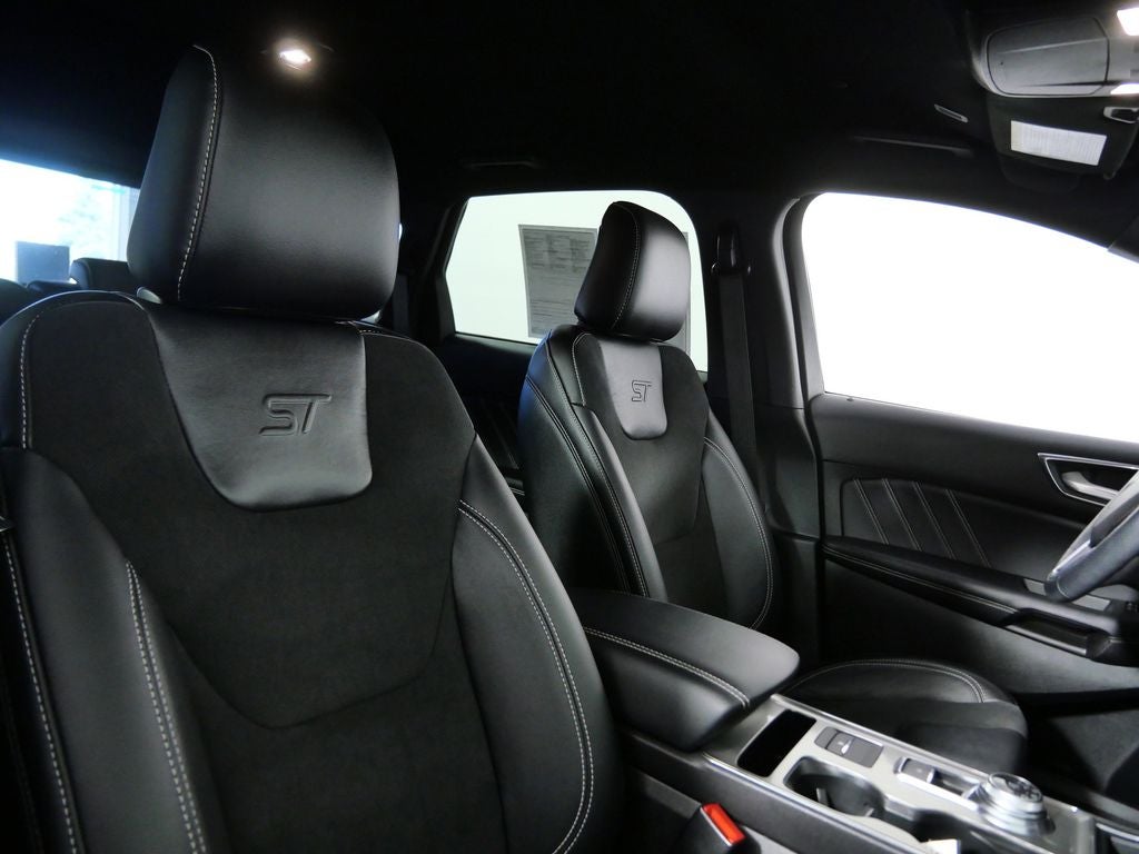 2022 Ford Edge ST