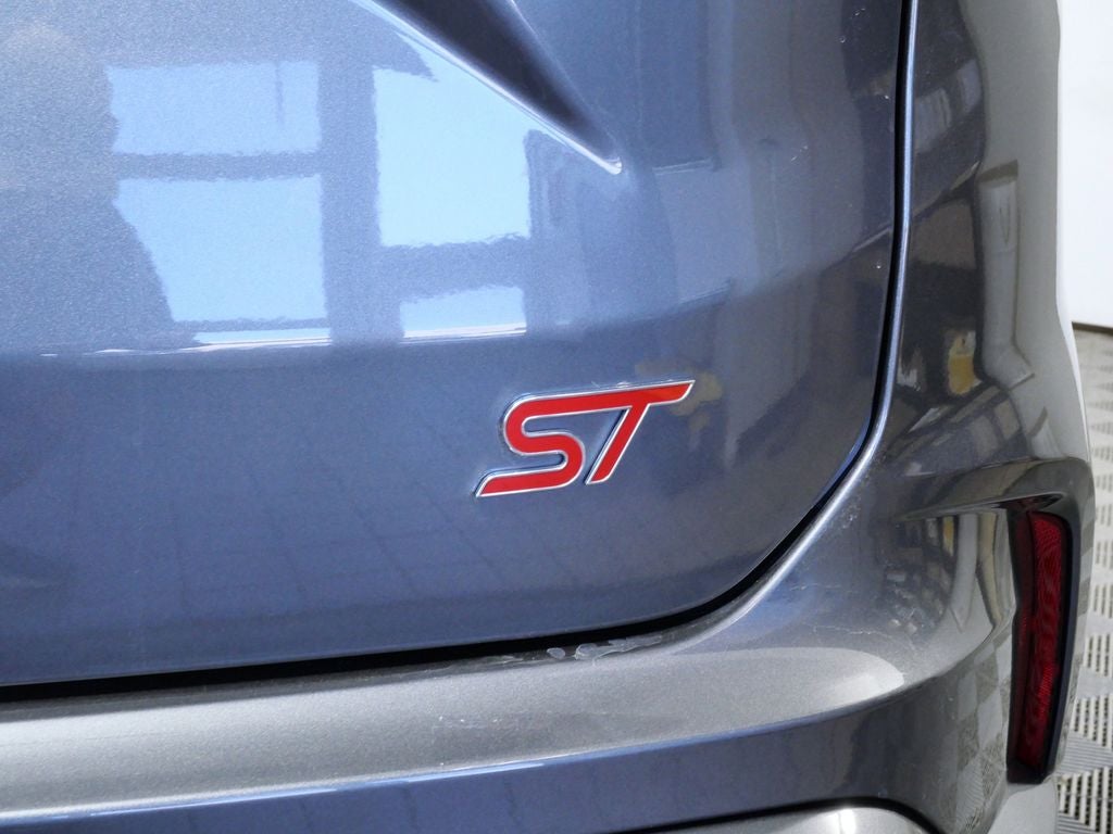 2022 Ford Edge ST