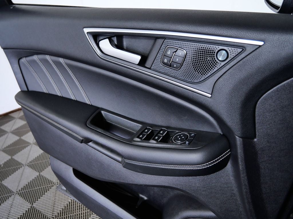 2021 Ford Edge ST