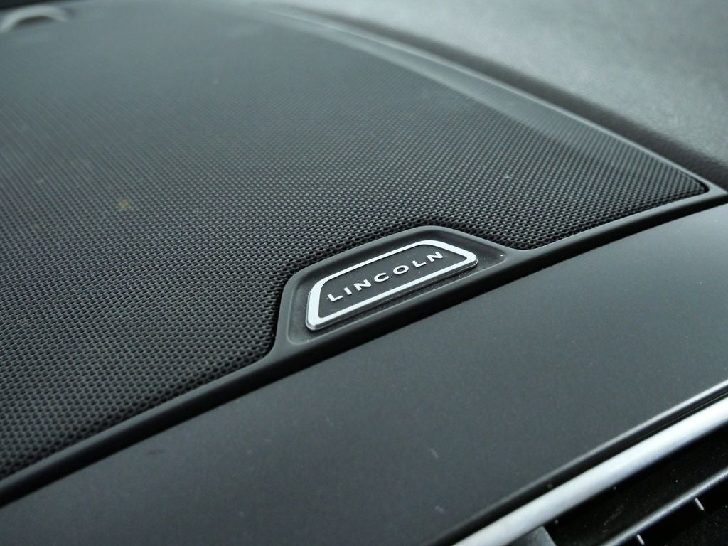 2020 Lincoln Nautilus Standard