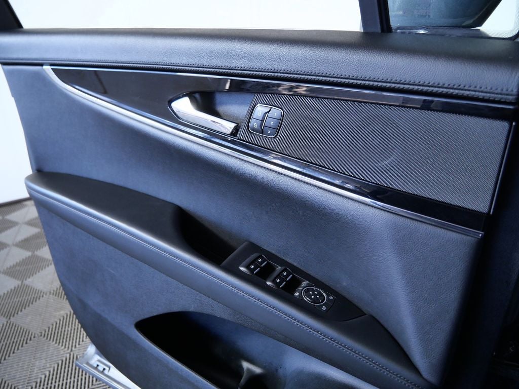 2022 Lincoln Nautilus Standard 100A