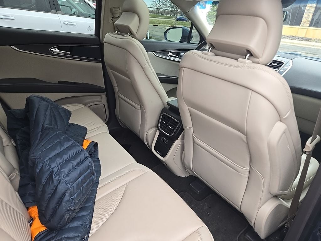 2019 Lincoln Nautilus Select