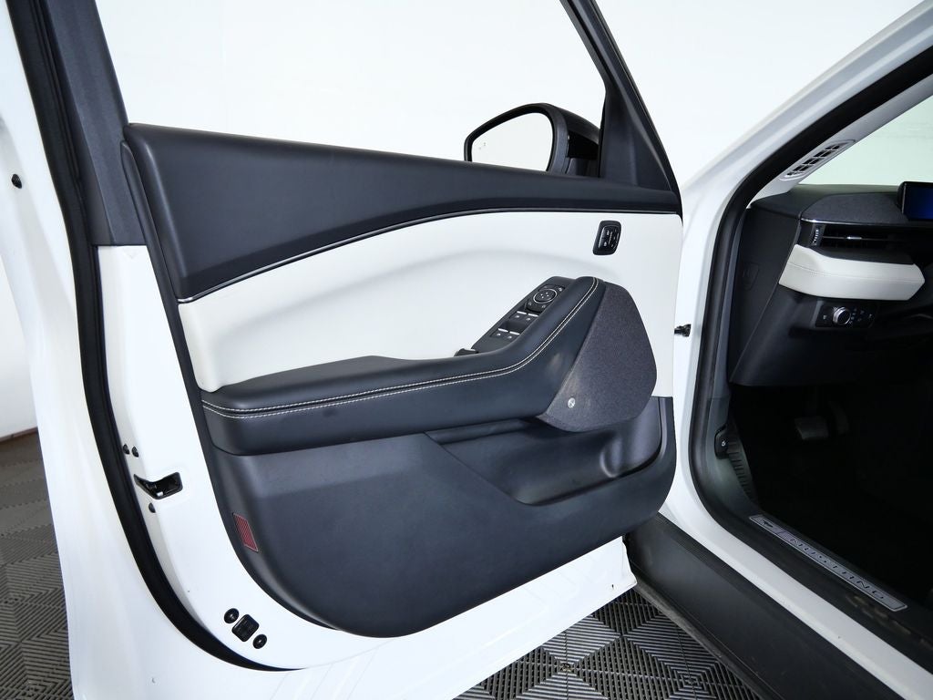 2022 Ford Mustang Mach-E Premium