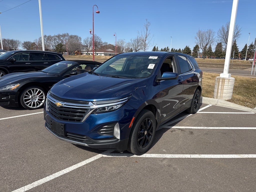Used 2022 Chevrolet Equinox LT with VIN 3GNAXUEV8NL313469 for sale in Apple Valley, Minnesota