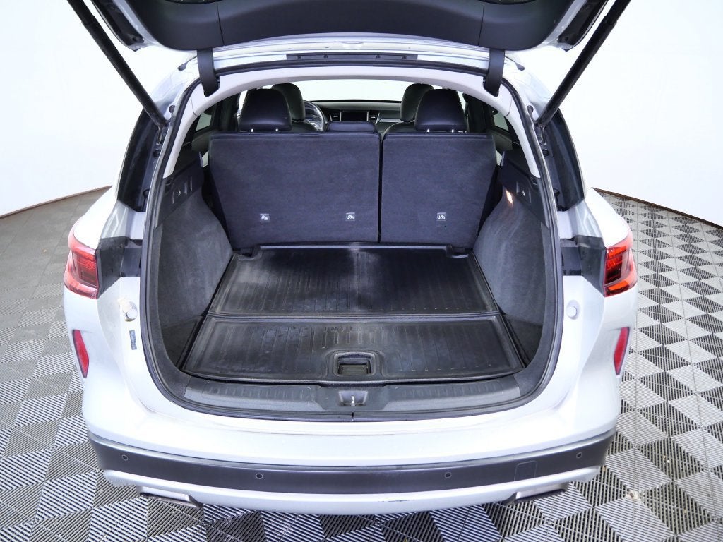 2021 INFINITI QX50 LUXE