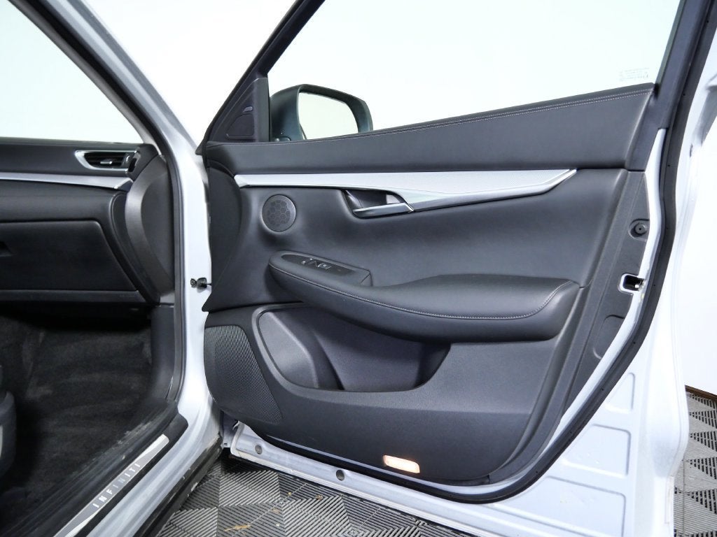 2021 INFINITI QX50 LUXE