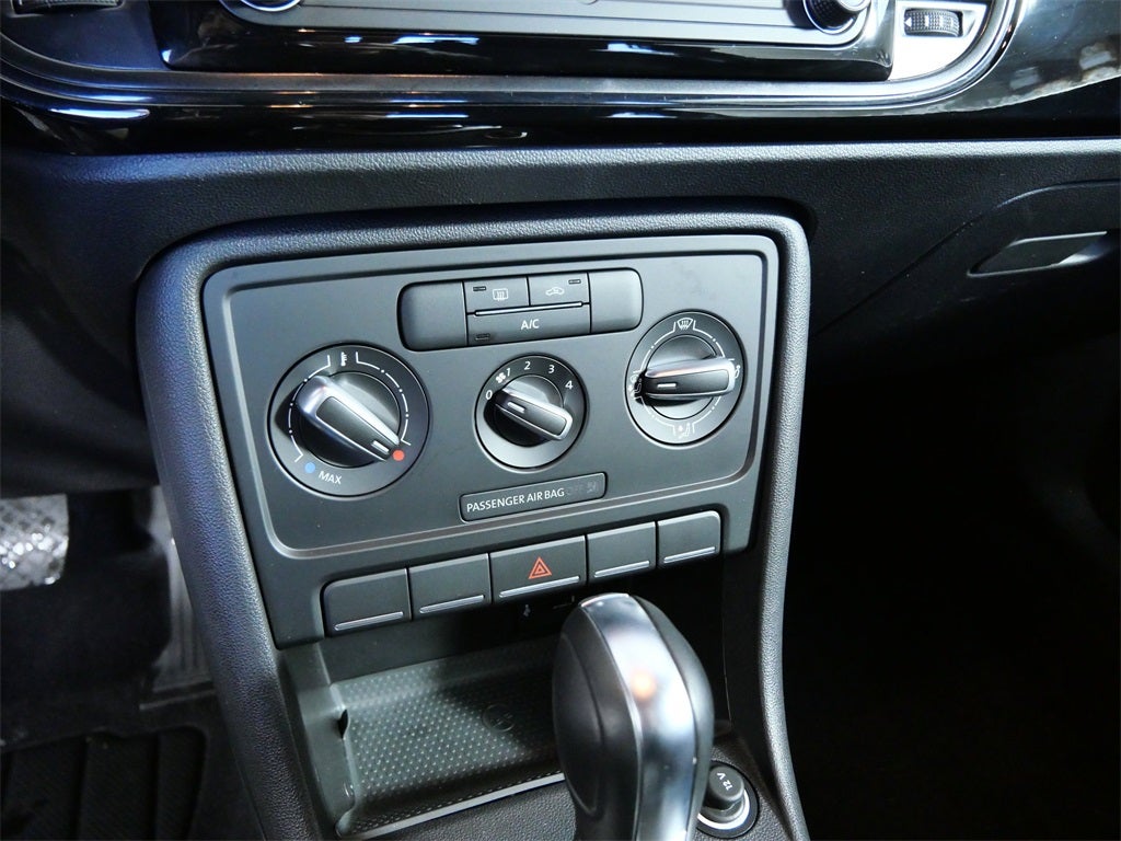 2019 Volkswagen Beetle 2.0T S