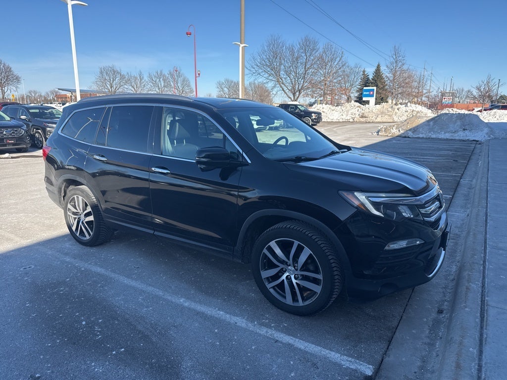 Used 2018 Honda Pilot Touring with VIN 5FNYF6H94JB003817 for sale in Apple Valley, Minnesota