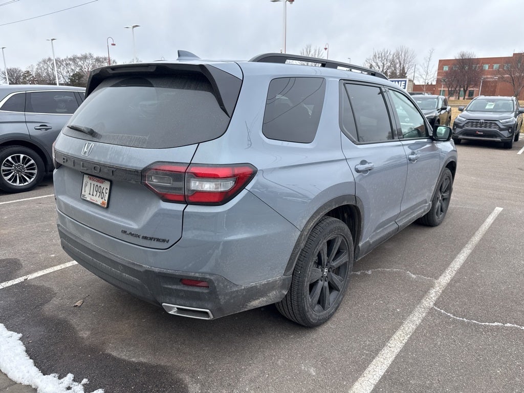 2025 Honda Pilot Black Edition