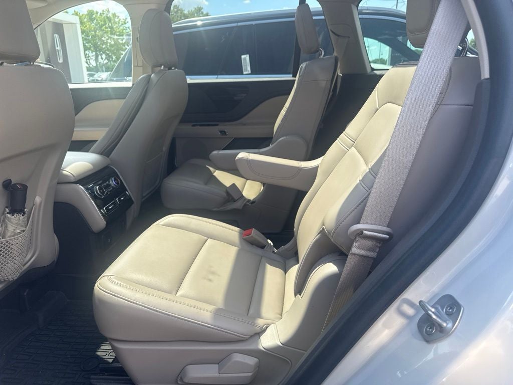 2022 Lincoln Aviator Standard