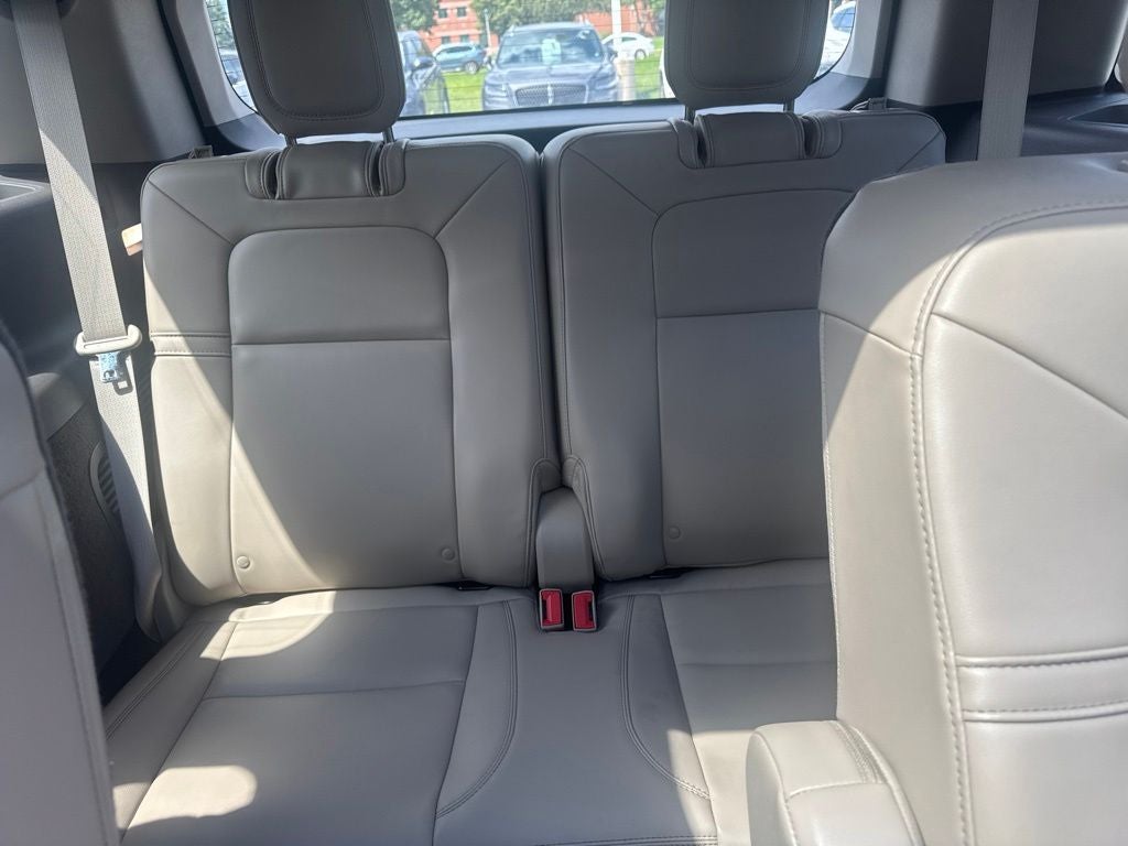 2022 Lincoln Aviator Standard