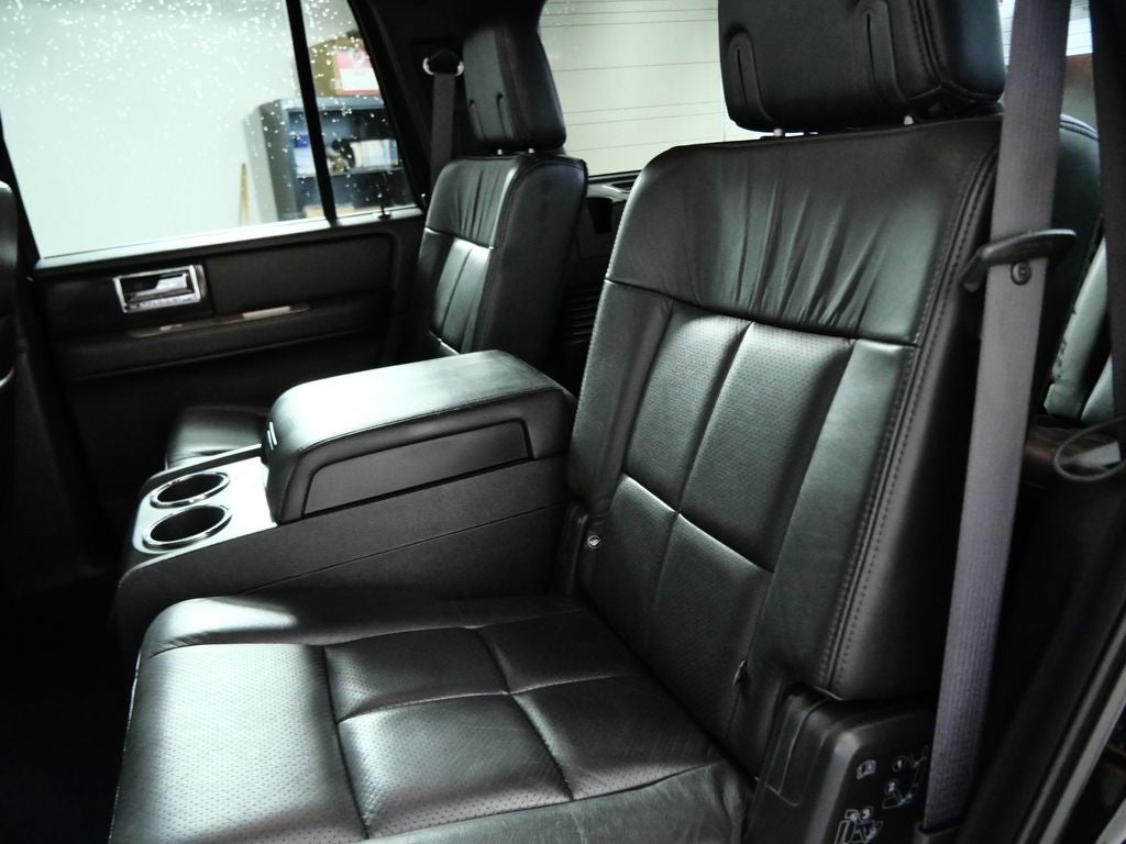 2007 Lincoln Navigator Base