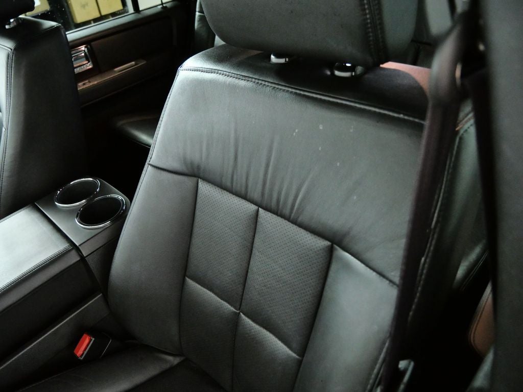 2007 Lincoln Navigator Base