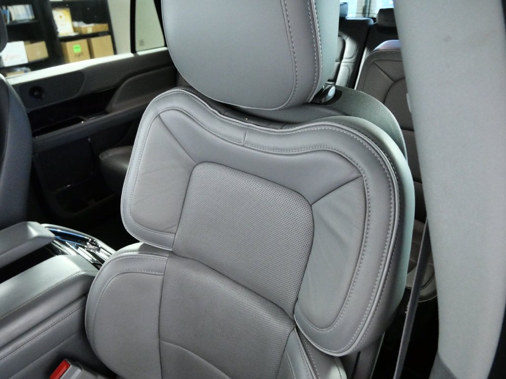 2019 Lincoln Navigator Select