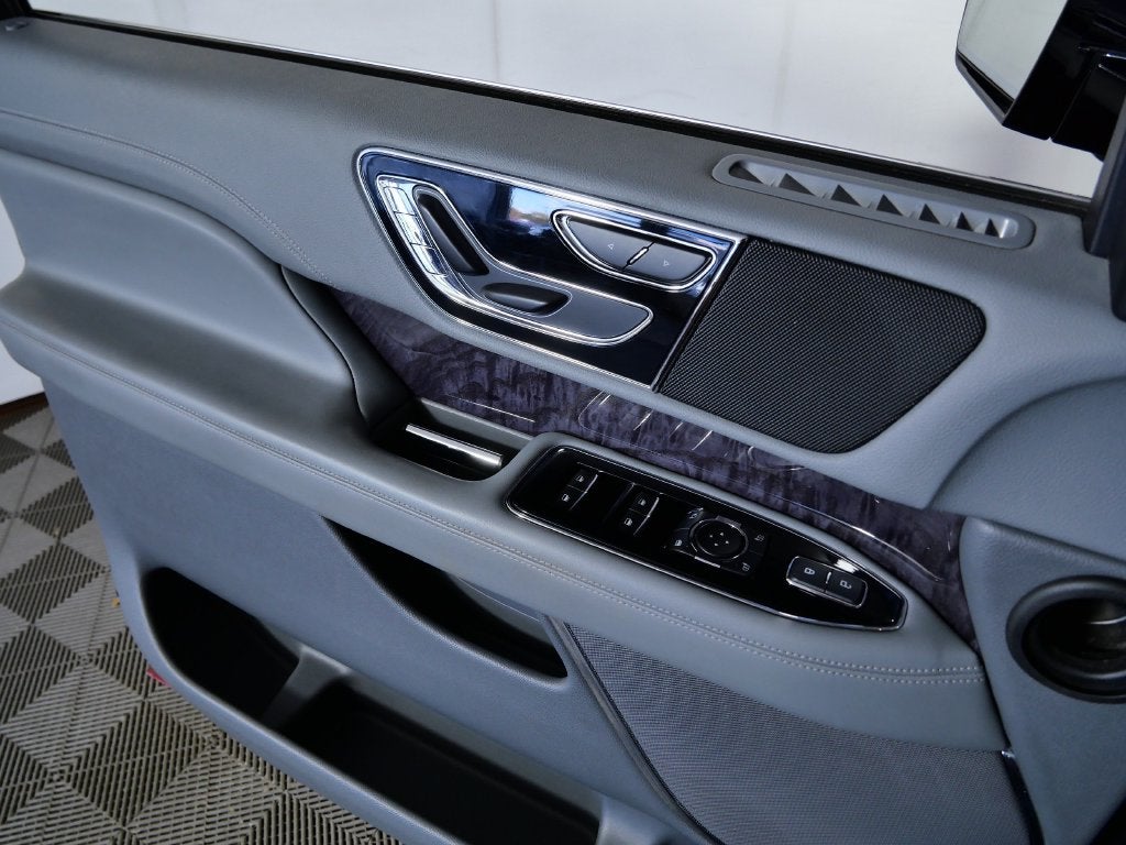 2019 Lincoln Navigator Select