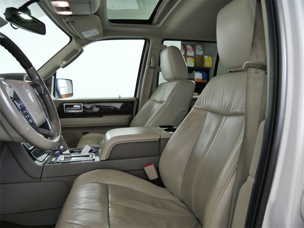 2015 Lincoln Navigator Base