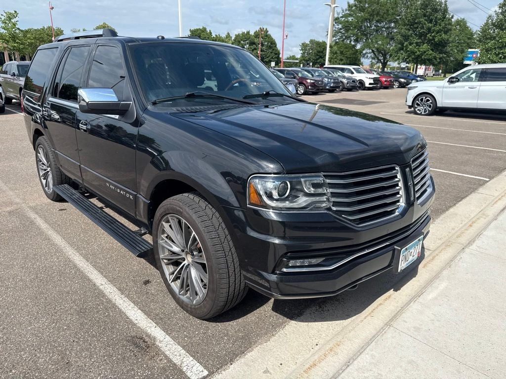 2015 Lincoln Navigator Base