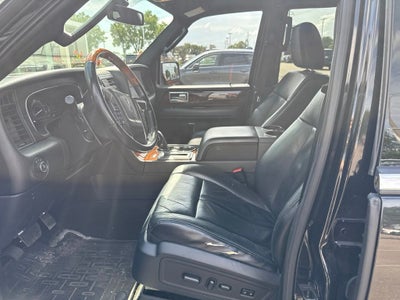 2015 Lincoln Navigator Base