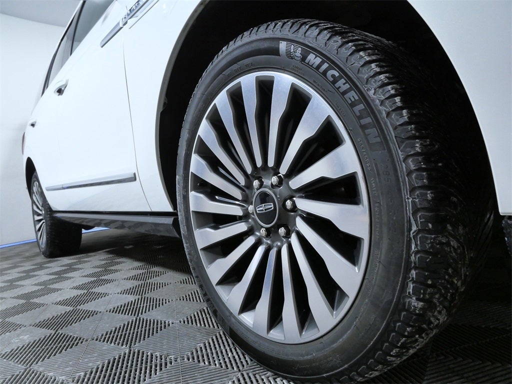 Used 2020 Lincoln Navigator Reserve with VIN 5LMJJ2LT4LEL13197 for sale in Apple Valley, Minnesota