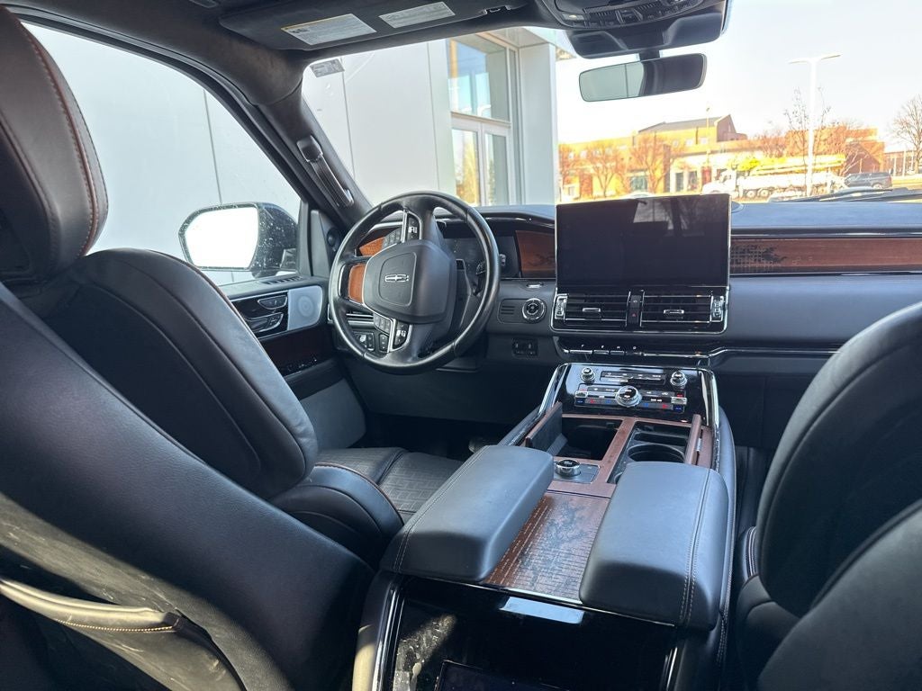 2023 Lincoln Navigator Black Label