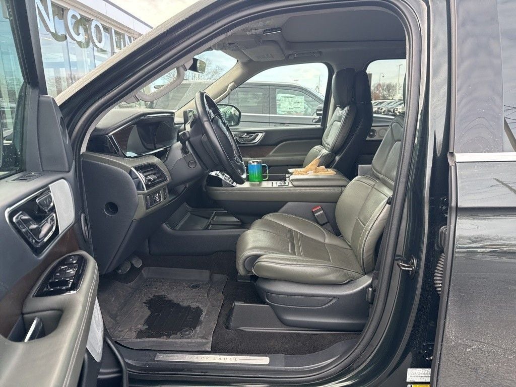 2022 Lincoln Navigator Black Label
